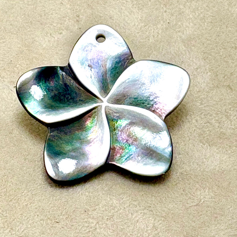 Black Lip Shell Flower Pendant, 24mm