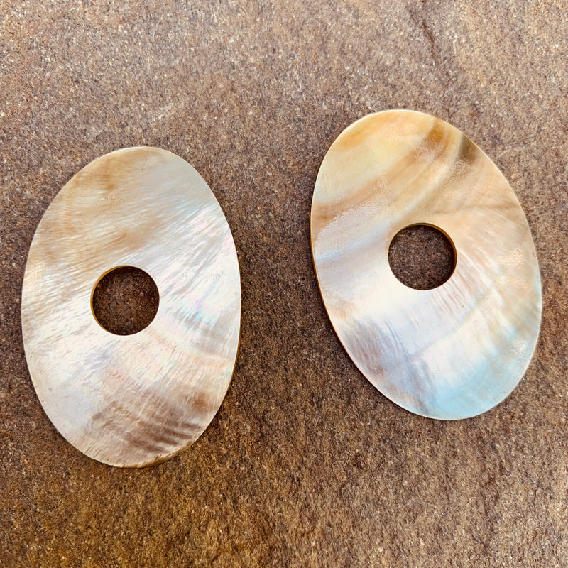 Lip Shell Pendant