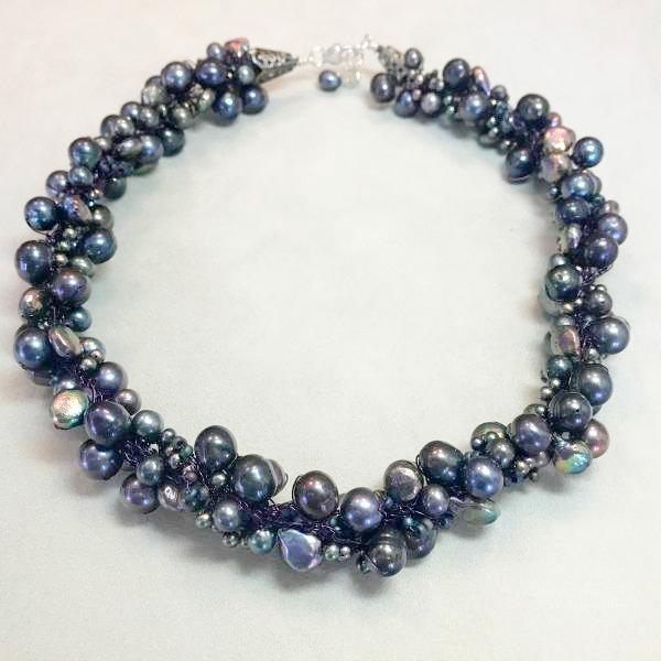 Peacock Pearl Necklace