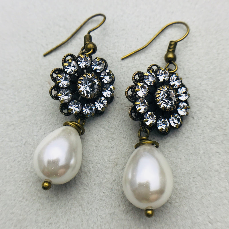 Making Earrings with Charms, Components & Findings Tuesday, 9/19/23