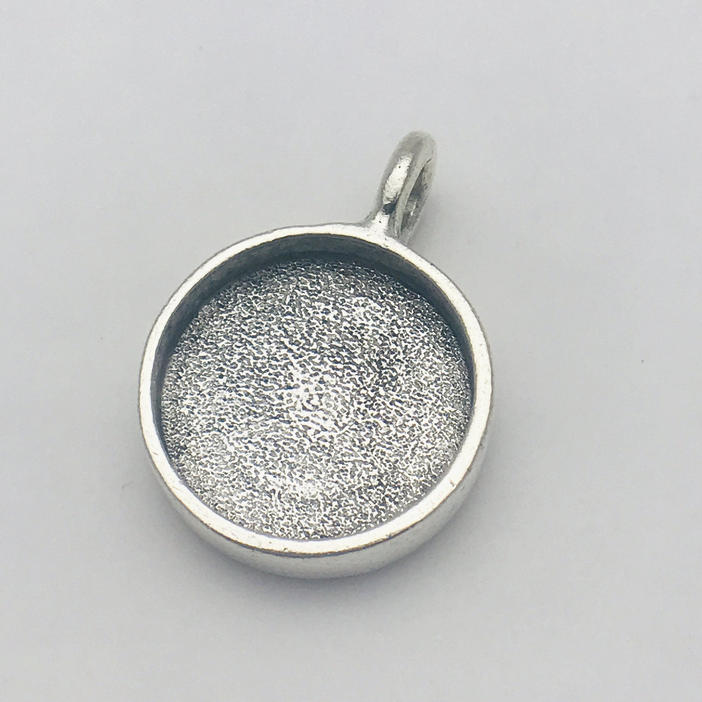 Bezel best sale frame pendant
